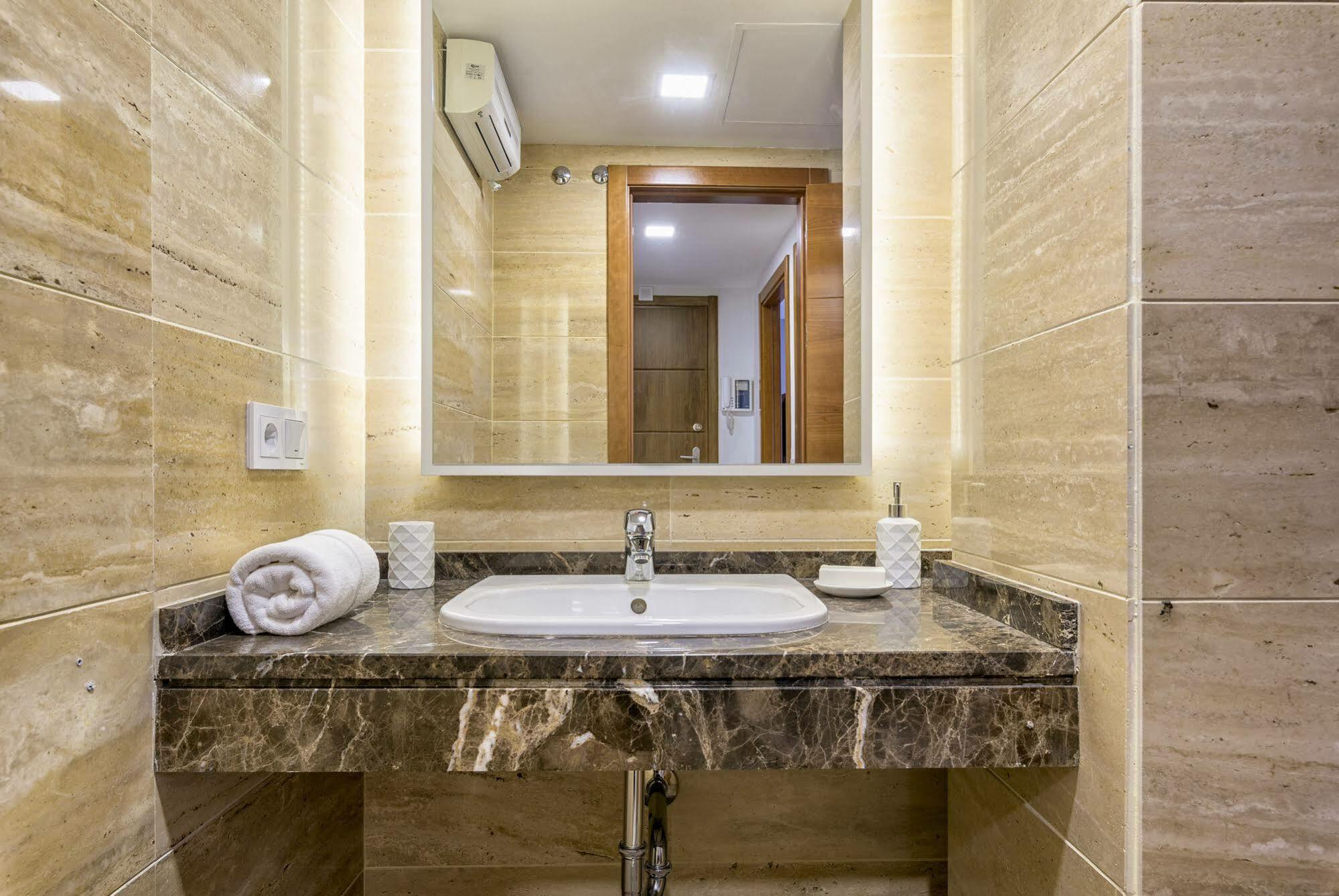 Goodplaces Larios Apartment Malaga Luaran gambar